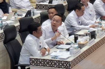 Kemenhub menambah Rp3,5 triliun anggaran 2027 untuk konektivitas KA