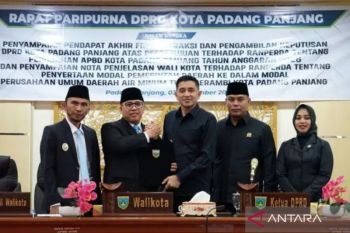 DPRD Padang Panjang Setujui Perubahan APBD 2026 Fraksi Soroti PAD dan SiLPA Rp39 Miliar