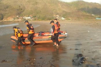 SAR cari nelayan hilang saat melaut di Pantai Areguling Lombok Tengah