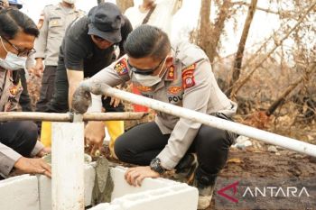 Warga pesisir Bengkayang manfaatkan sumur bor Polri untuk kebutuhan sehari-hari