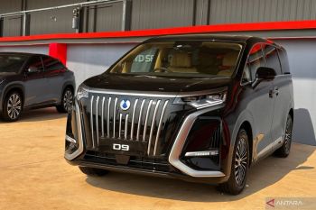 BYD pastikan mobil Denza yang beredar tak terdampak perubahan nama