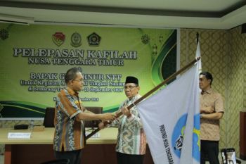 Gubernur melepas Kafilah MTQ NTT menuju Semarang