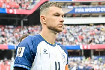Pemain Dzeko pensiun bela Bosnia-Herzegovina pada Oktober 2026