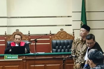 Bupati Tulungagung nonaktif jalani sidang perdana kasus korupsi