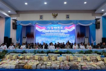 Bea Cukai dan Aparat Gabungan gagalkan penyelundupan 800 Kg Ketamin, dua kapal ditindak