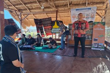 IHSG jelang akhir pekan menguat
