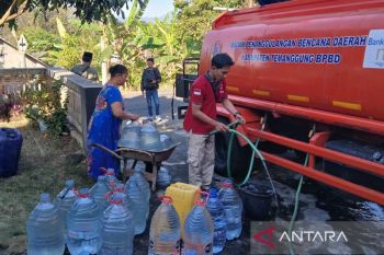 BPBD Temanggung menyalurkan 113 tangki air bersih di 19 desa