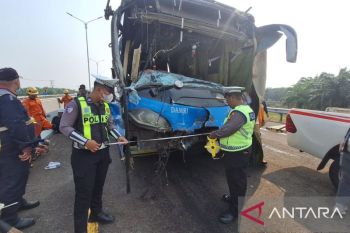 Polisi imbau pengendara waspada saat lintasi Tol Palindra akibat kabut