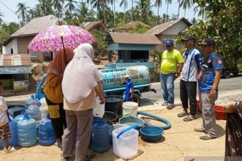 Gorontalo Utara salurkan air bersih ke wilayah terdampak kekeringan