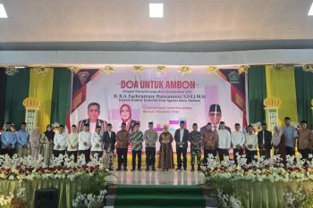 Pemkot Ambon bagikan 50 paket sembako gratis untuk warga sambut HUT kota ke-451