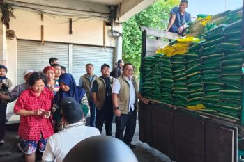Bulog Surabaya perkuat penyaluran beras demi stabilkan harga