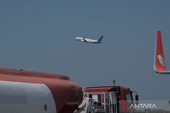42 penerbangan melalui Juanda dibatalkan imbas letusan Anak Krakatau