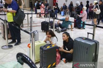 Dampak letusan vulkanik Anak Krakatau: Bandara Husein Sastranegara ditutup sementara