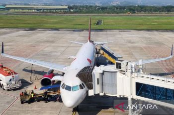 Sebelas penerbangan Bandara Semarang dibatalkan akibat erupsi Anak Krakatau