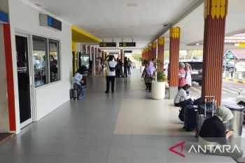 Enam penerbangan di Bandara Hanandjoeddin dibatalkan dampak erupsi Anak Krakatau