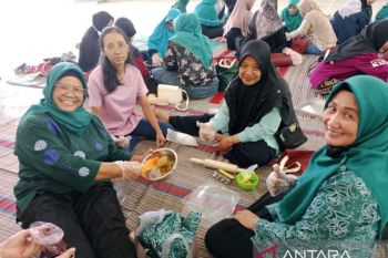 PKM dosen Unesa ajarkan teknologi ekstraksi nutrisi cegah anemia