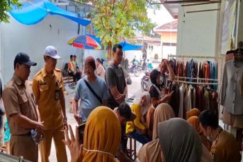 DPMPTSP Kulon Progo dampingi pedagang Pasar Bendungan buat NIB