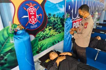 Rumah Sakit Bhayangkara Palangka Raya sediakan rumah oksigen untuk warga terdampak kabut asap