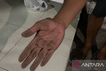 Sebaran abu vulkanik Gunung Anak Krakatau meluas, 23 kecamatan di Serang terpapar hujan debu