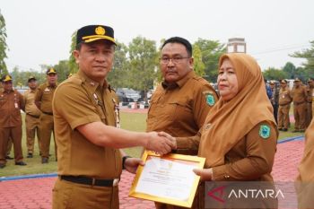 10 ASN Pemkab Paluta memasuki masa pensiun, Sekda apresiasi pengabdian