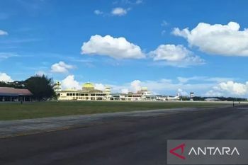 Penerbangan rute Jakarta melalui Bandara SIM masih terdampak erupsi GAK