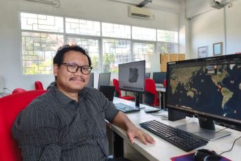 Pakar ITS minta masyarakat waspadai Semeru dan Merapi