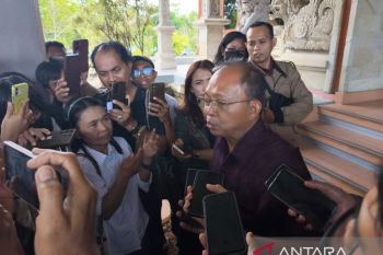 Bali kaji lagi penerapan upah minumun sektoral untuk sesuaikan di daerah pariwisata