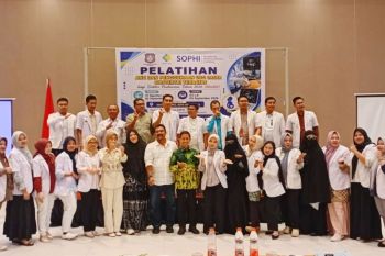 Sebanyak 30 dokter puskesmas Gorontalo dilatih ANC dan USG dasar