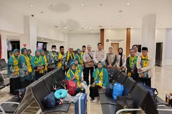 Ministry urges Umrah agencies to help pilgrims stranded by Krakatau