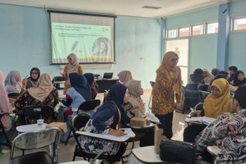 FEB UI beri kiat pengelolaan keuangan usaha dan keluarga