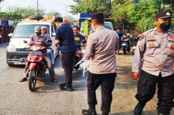 Polsek KPL Banjarmasin lindungi warga dari paparan kabut asap