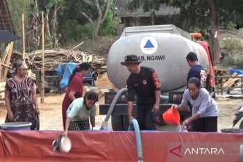 BPBD Ngawi salurkan air bersih bagi 1.884 warga kekeringan di 15 desa