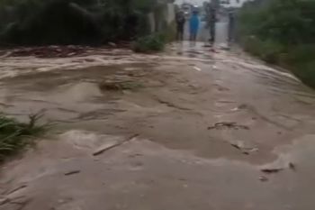 Lahar dingin Sinabung turun akibat hujan lebat, dua desa di Karo terdampak