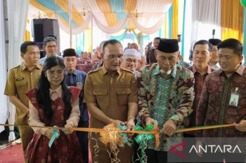 Bupati Sarolangun resmikan Gedung Baru KCP BSI Singkut