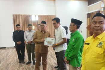 Delapan Parpol di Tabalong terima dana hibah
