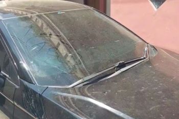 Bupati Bandung ingatkan warga pakai masker imbas abu vulkanik: Jangan merasa sok kuat!