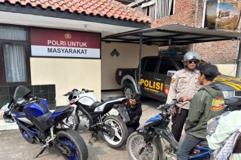 Hingga ke pelosok dan sekolah, Polres Garut gencarkan razia knalpot bising