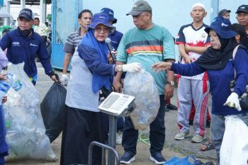 Pusri gelar edukasi pilah sampah &amp; aksi bersih kampung sehati perdana di Kelurahan 1Ilir