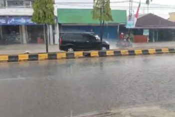 Sangatta diguyur hujan setelah pemda gelar Shalat Istisqa