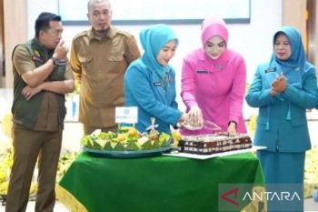 Bupati Inhu motivasi pengurus PKK dan mitra kerja