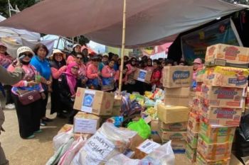 GOW Kota Jayapura beri bantuan bahan pokok bagi korban kebakaran Mandala