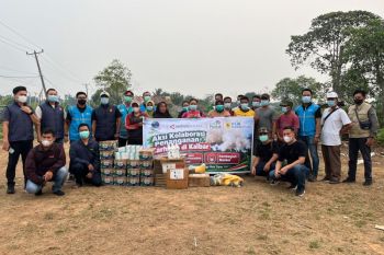 ANTARA Kalbar dan PLN Nusantara Power berikan bantuan paket mesin pemadam karhutla