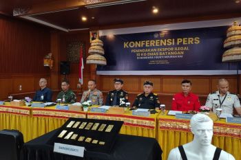 Bali customs thwart attempt to smuggle 10.4 kg of gold to Hong Kong