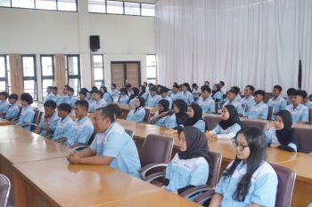 Disnakertrans Garut menargetkan 1.500 orang ikuti pelatihan kerja