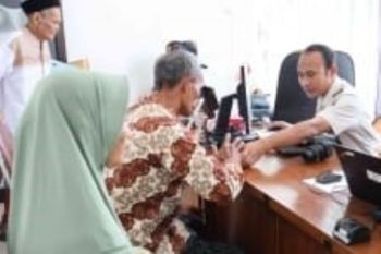 Imigrasi dekatkan layanan paspor calon jamaah haji di Jepara melalui Eazy Passport