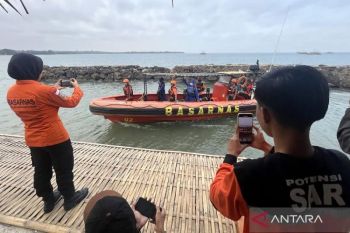 Hari kedua operasi SAR jurnalis hilang kontak di Selat Sunda