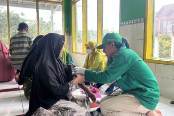 KKN UINAM gelar pemeriksaan kesehatan gratis di Sinjai