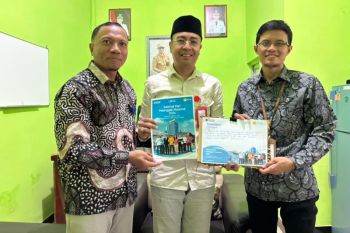 Hari Pelanggan Nasional, PLN UP3 Bima pererat sinergi dengan DLH Kota Bima
