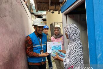 PLN UP3 Luwuk hadirkan terang melalui program 'Light Up The Dream'