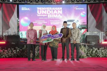 Semarak Harmoni Kemerdekaan RI ke-81 di Demak, Bank Jateng serahkan grandprize Tabungan Bima